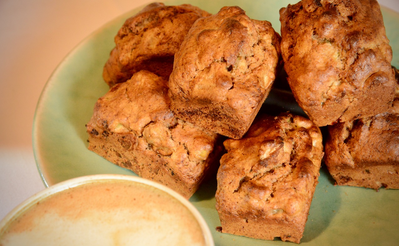 freshly baked batch of Vegan Apple muffins