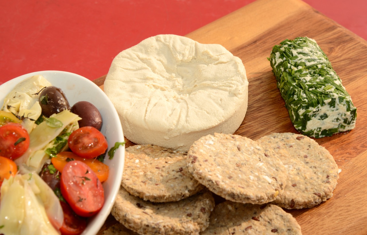 Once you knCashew Cheese on a plant-based Cheese board